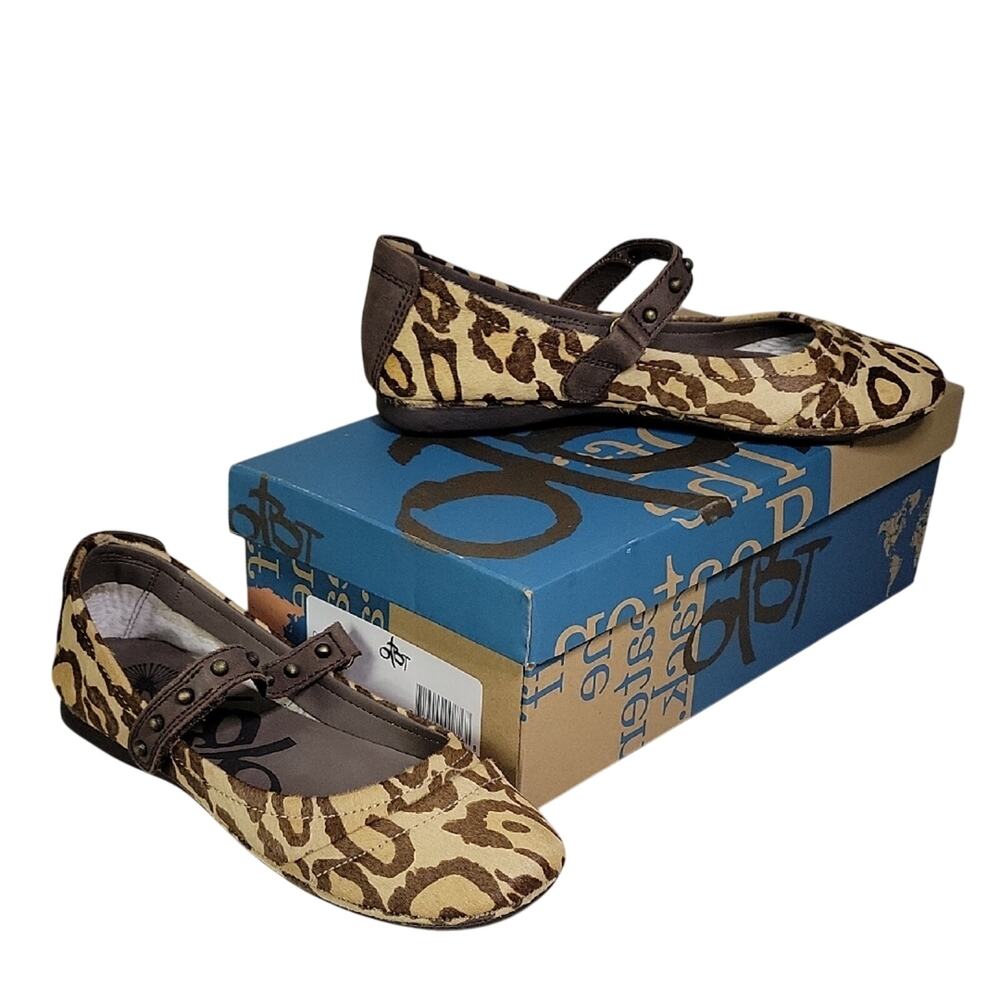 OTBT Gamin Animal Print Mary Jane Flats Womens Size 6.5 New In Box